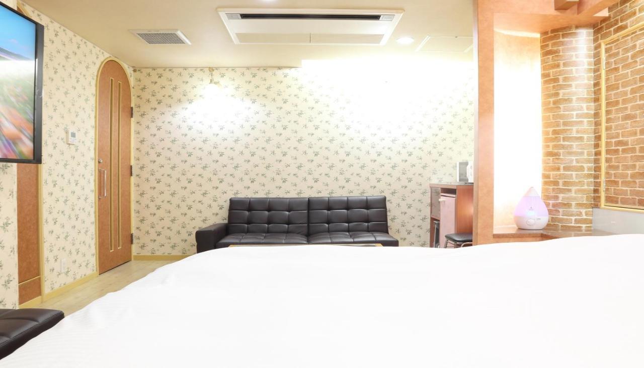 Hotel Mint House -Resort And Relaxation- Mihama  Extérieur photo